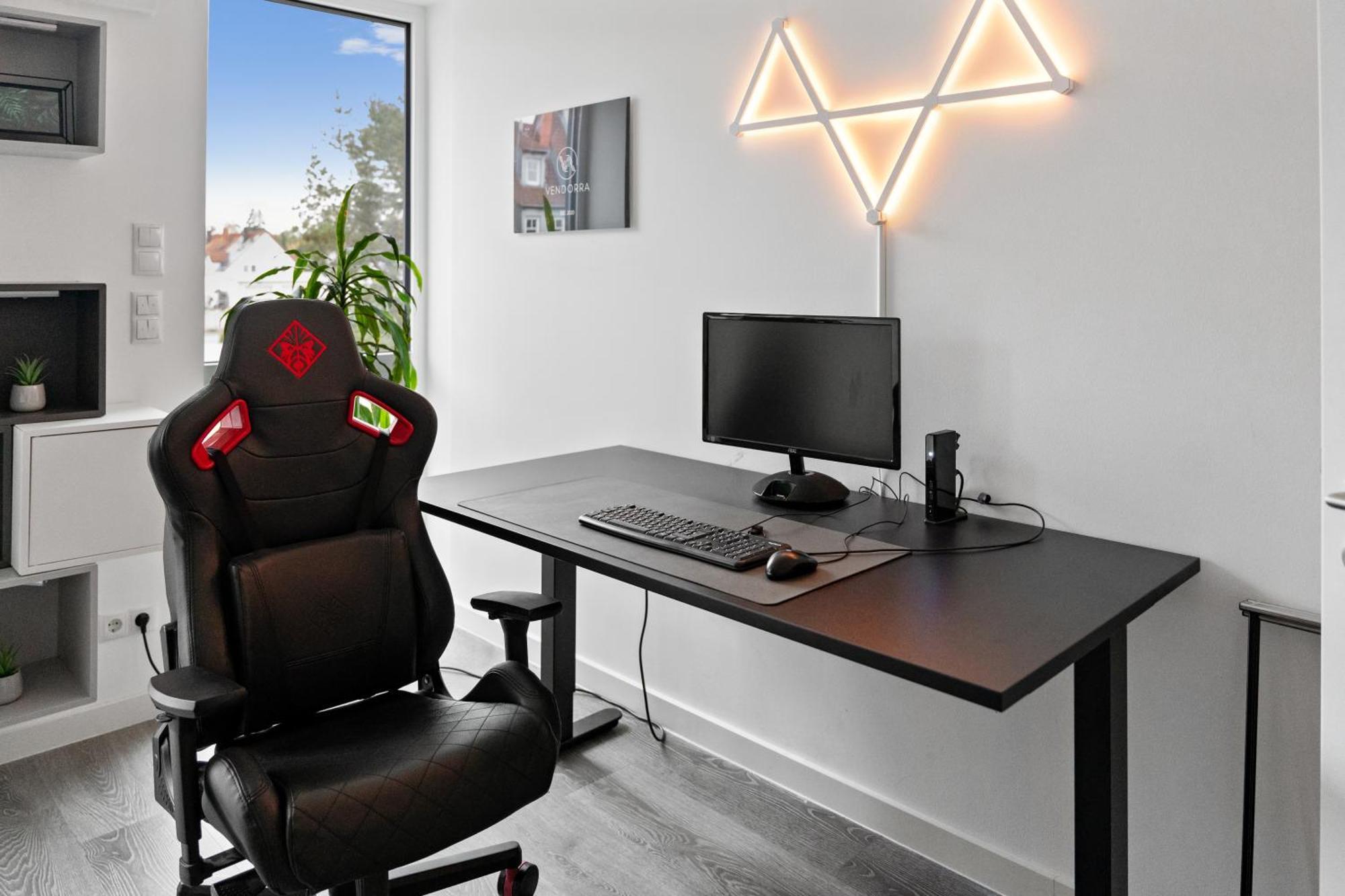 Modern Style Business Suite - Office - Kitchen - Balcony Herzogenaurach Extérieur photo